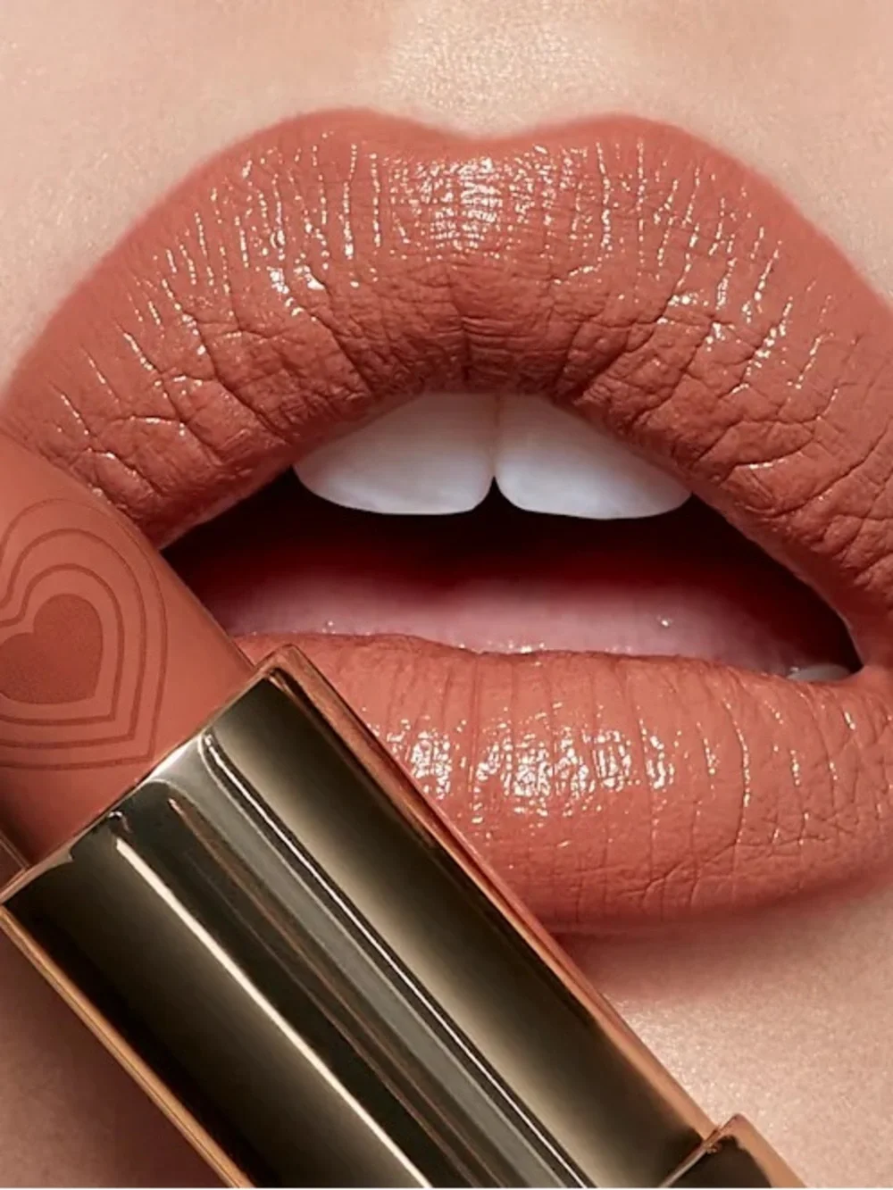 Charlotte Tilbury K.I.S.S.I.N.G. Lipstick — Nude Romance NEW IN BOX✨